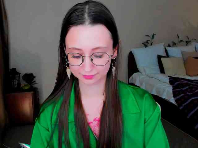 YourLovellyStory webcam