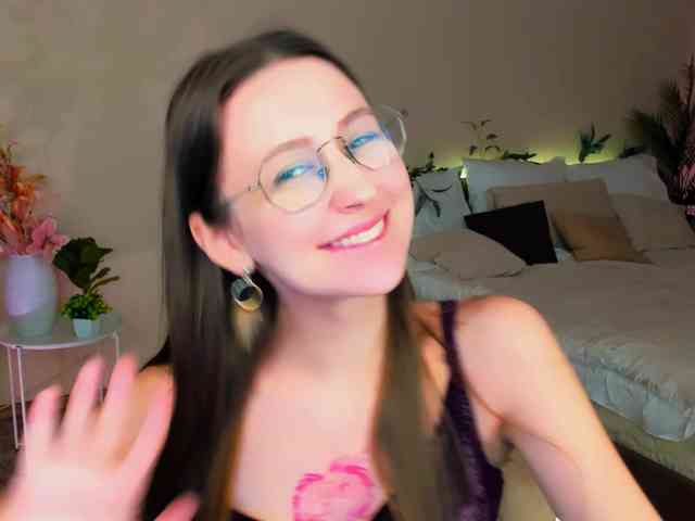 YourLovellyStory webcam