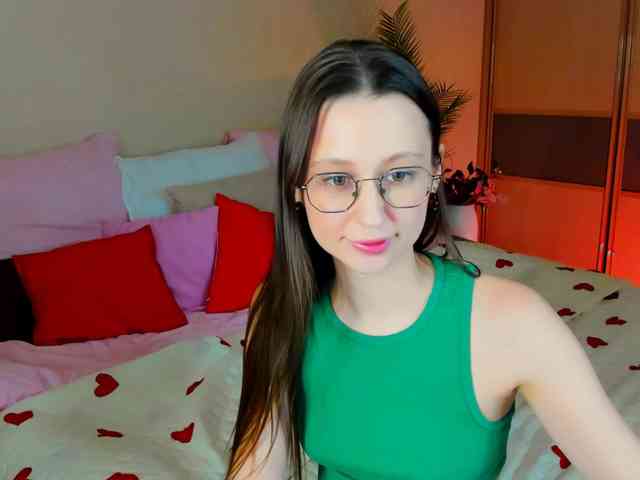 YourLovellyStory webcam