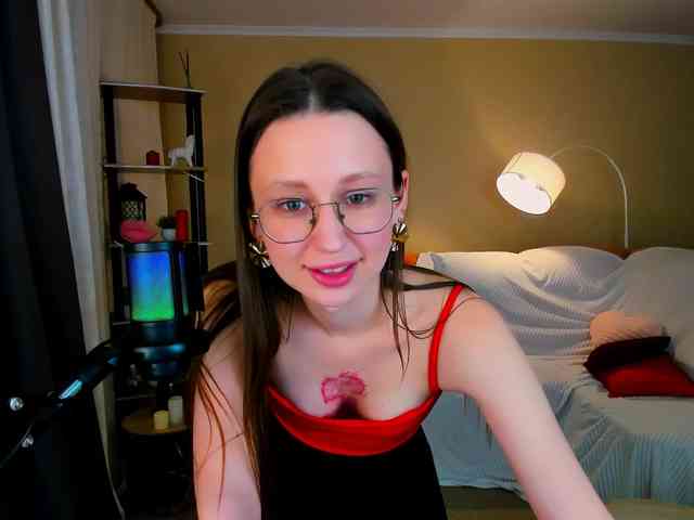 YourLovellyStory webcam