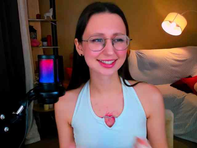 YourLovellyStory webcam