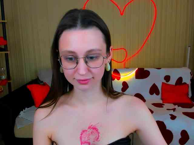 YourLovellyStory webcam