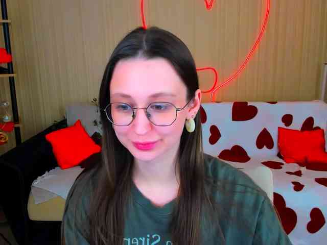 YourLovellyStory webcam