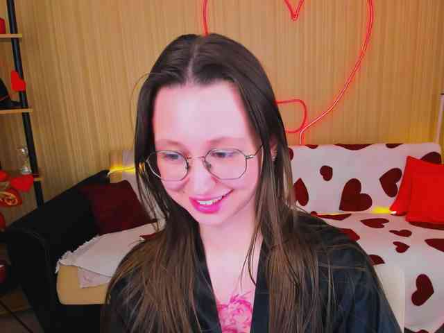 YourLovellyStory webcam