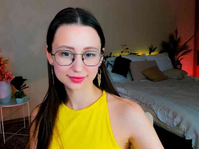 YourLovellyStory webcam