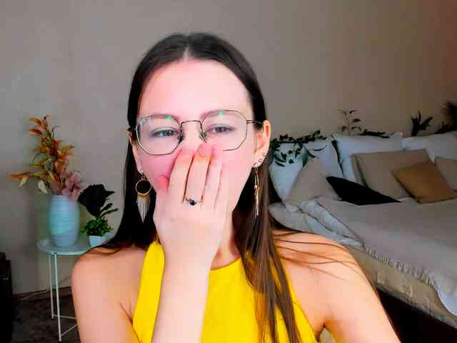 YourLovellyStory webcam