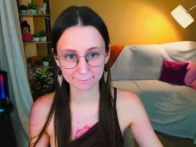 YourLovellyStory webcam