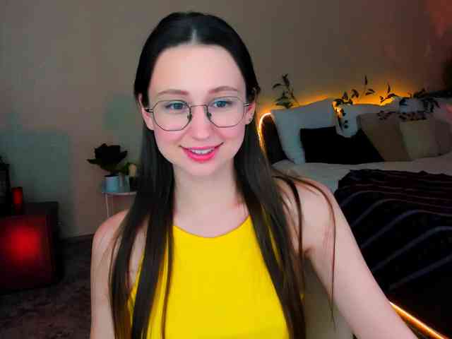 YourLovellyStory webcam