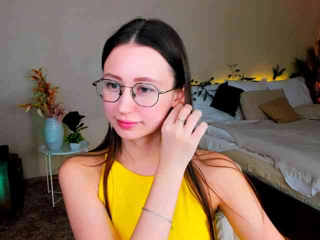 YourLovellyStory webcam