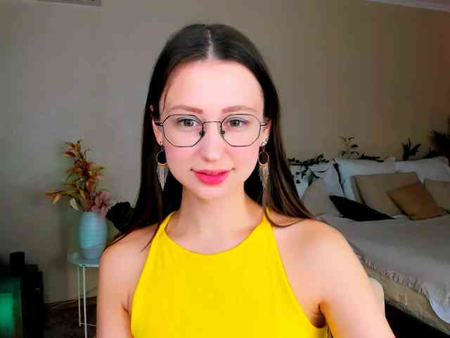 YourLovellyStory webcam