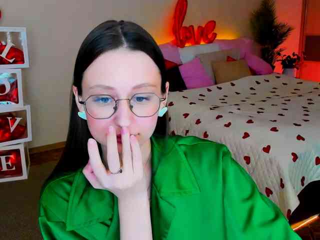 YourLovellyStory webcam