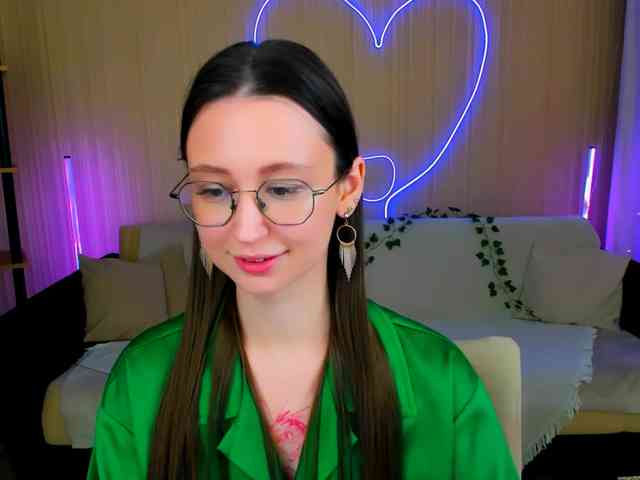 YourLovellyStory webcam