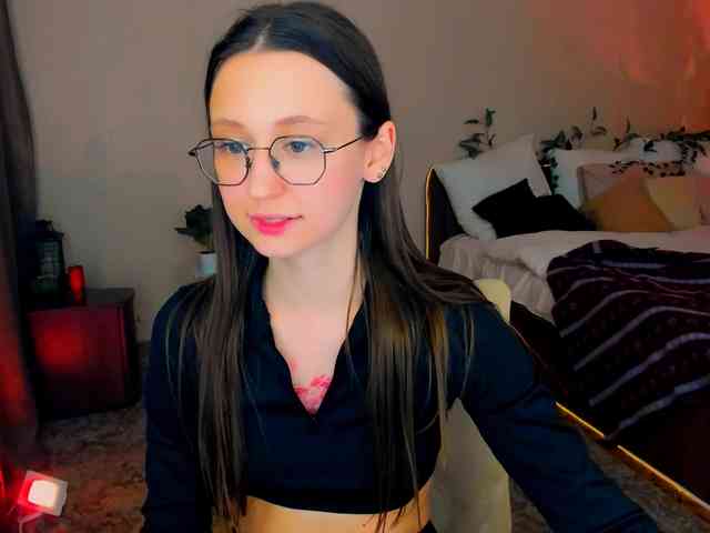 YourLovellyStory webcam