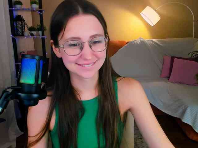 YourLovellyStory webcam