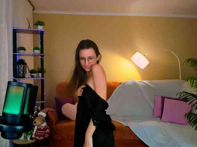 YourLovellyStory webcam