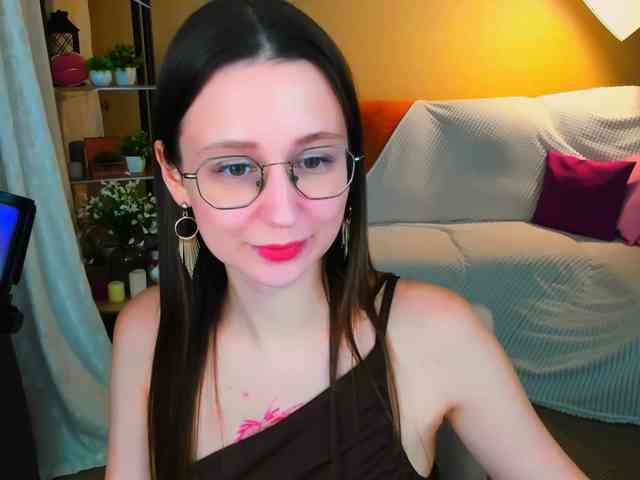 YourLovellyStory webcam