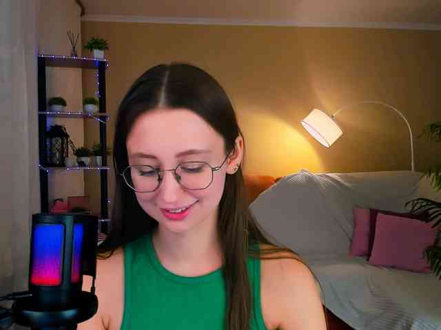 YourLovellyStory webcam