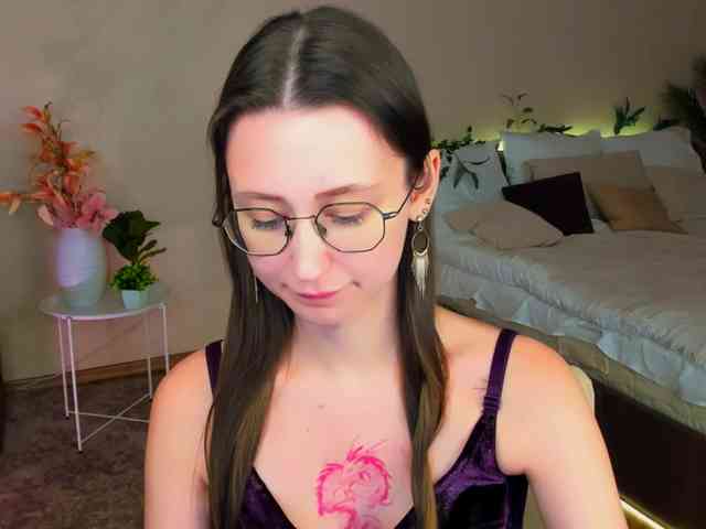 YourLovellyStory webcam