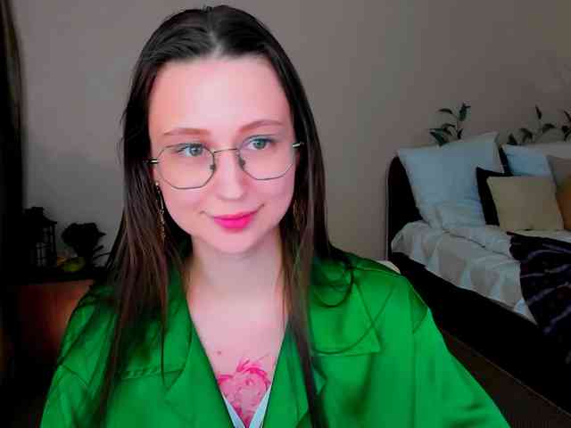 YourLovellyStory webcam