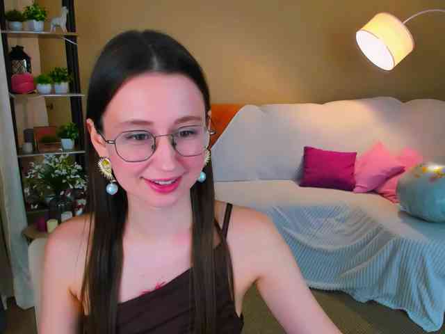 YourLovellyStory webcam