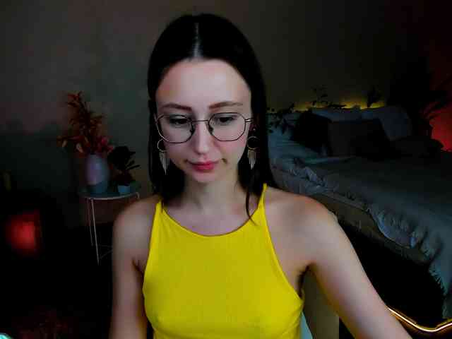 YourLovellyStory webcam