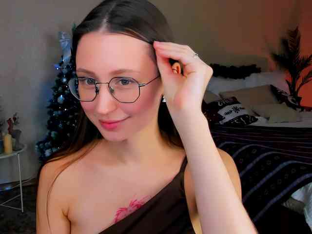 YourLovellyStory webcam
