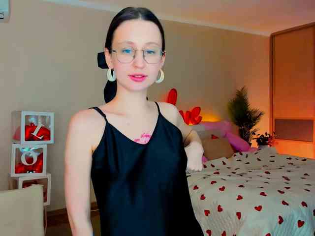 YourLovellyStory webcam