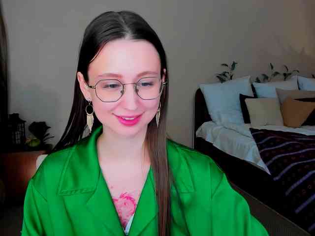 YourLovellyStory webcam