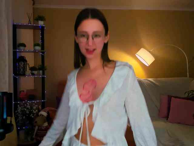 YourLovellyStory webcam