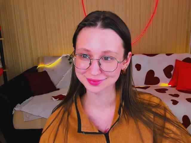 YourLovellyStory webcam