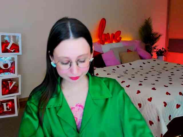 YourLovellyStory webcam