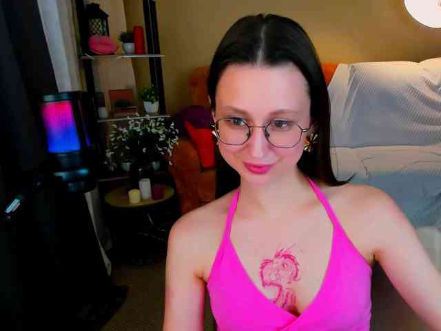 YourLovellyStory webcam