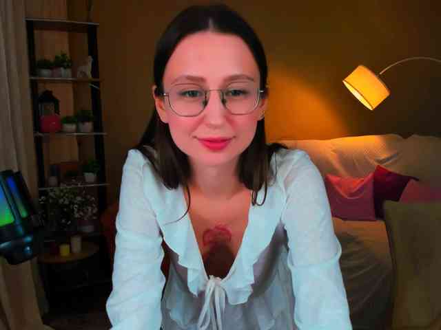 YourLovellyStory webcam