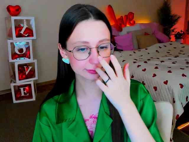 YourLovellyStory webcam