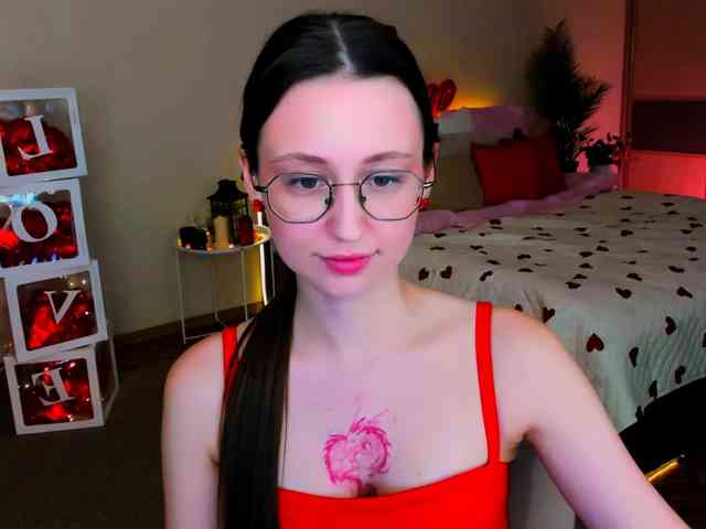YourLovellyStory webcam