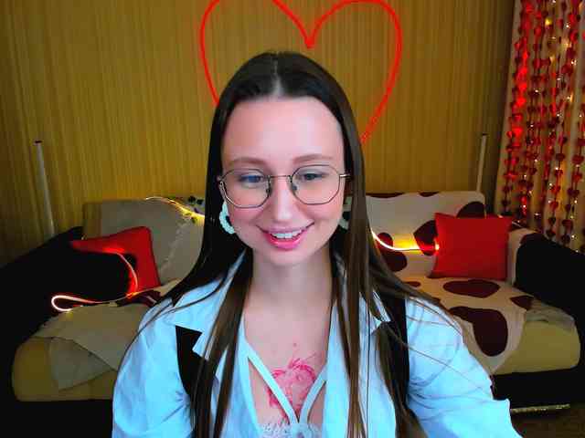 YourLovellyStory webcam