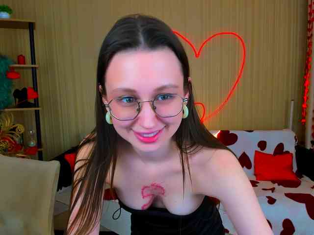 YourLovellyStory webcam