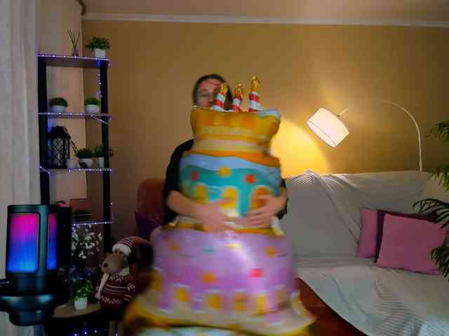 YourLovellyStory webcam