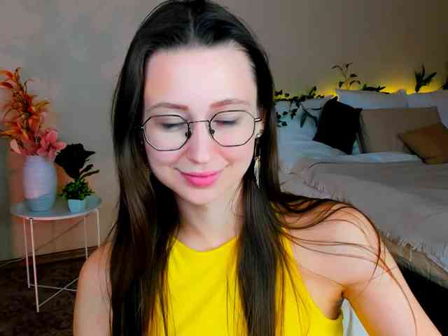 YourLovellyStory webcam