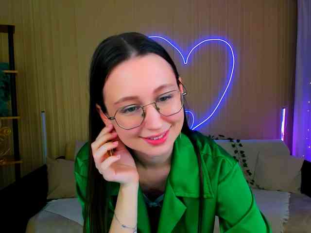 YourLovellyStory webcam