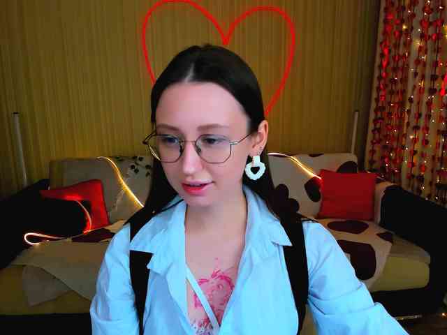 YourLovellyStory webcam