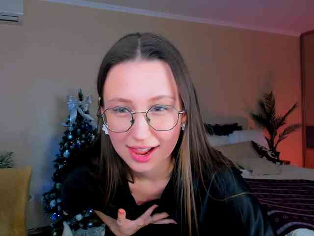 YourLovellyStory webcam