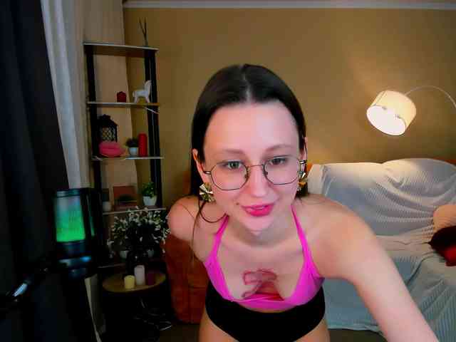 YourLovellyStory webcam