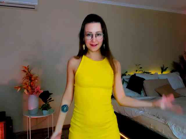 YourLovellyStory webcam