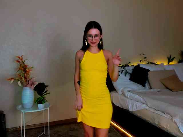 YourLovellyStory webcam