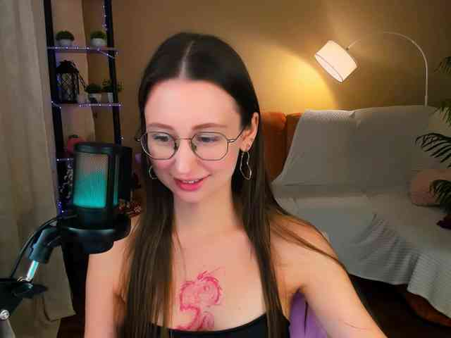 YourLovellyStory webcam