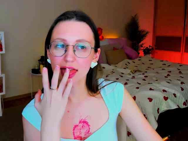 YourLovellyStory webcam