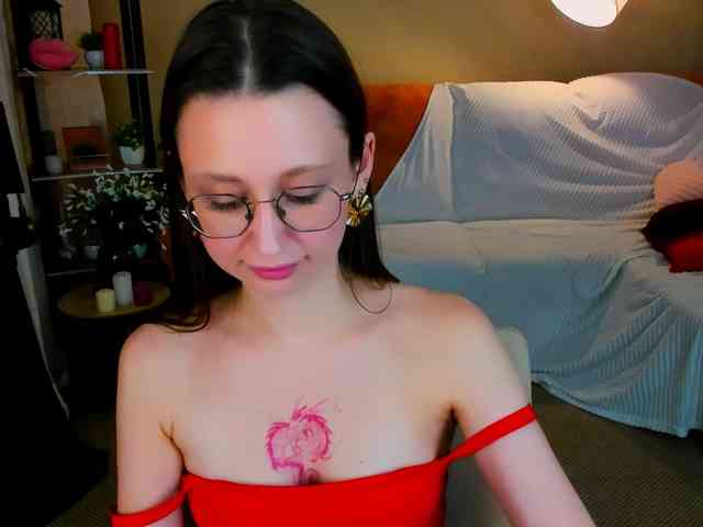 YourLovellyStory webcam