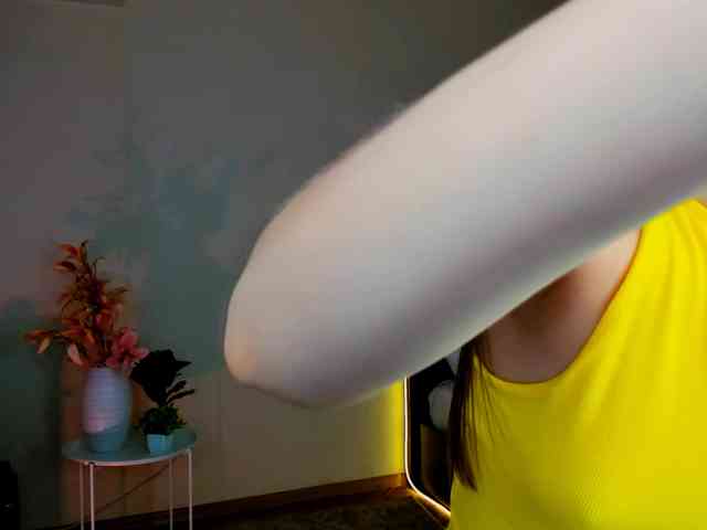 YourLovellyStory webcam