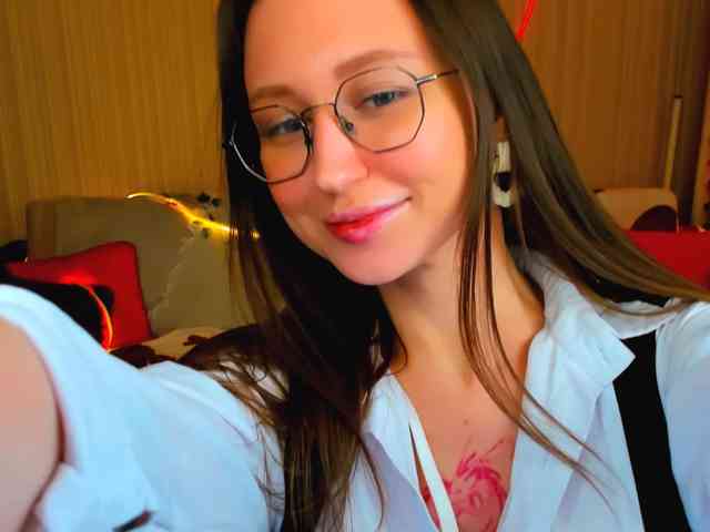 YourLovellyStory webcam